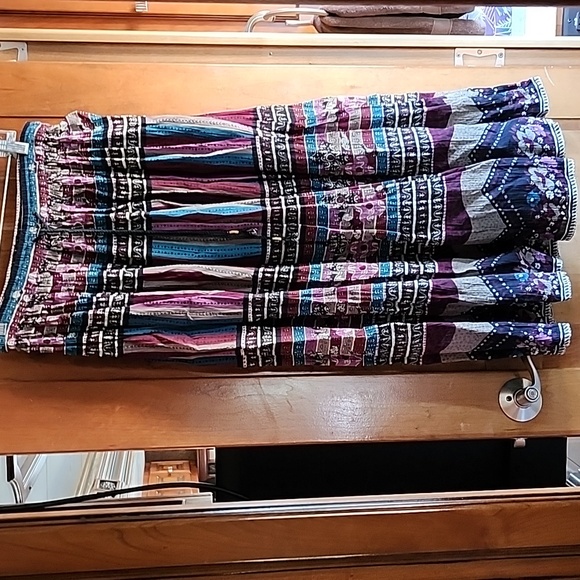 NWOT Long Boho Warm Fall Color Stretch Waist Skirt Size Small - Picture 7 of 11